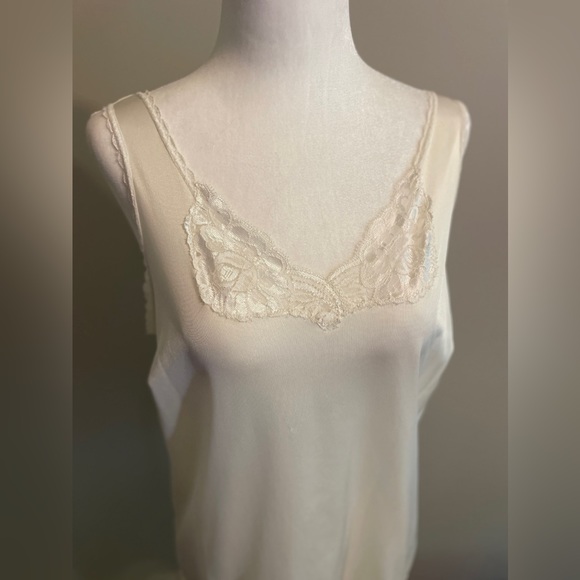 Vintage Cream Coloured Camisole - Picture 2 of 7